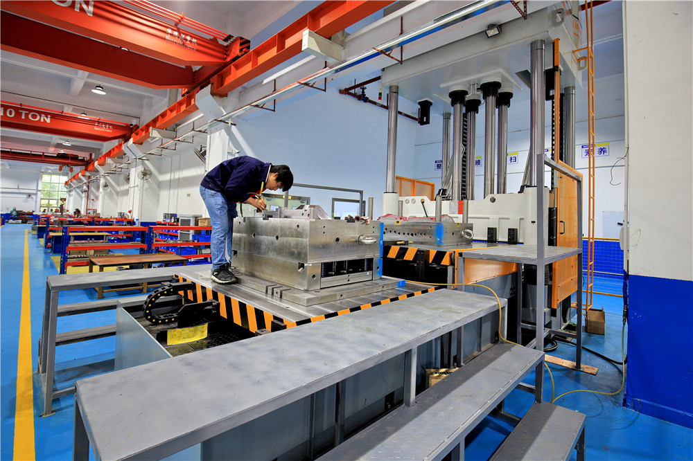 (1) CMM机器47“* 33”(1200x850mm)